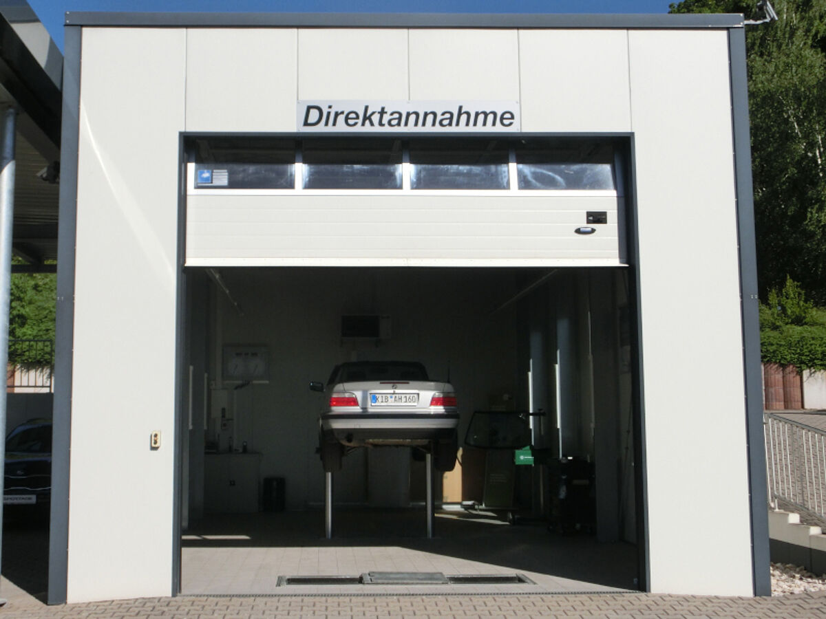 Inspektionen und Reparaturen an allen Fabrikaten nach Herstellervorgaben error_file_does_not_exist